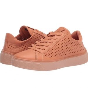 Ecco Women's Sneakers in Peach